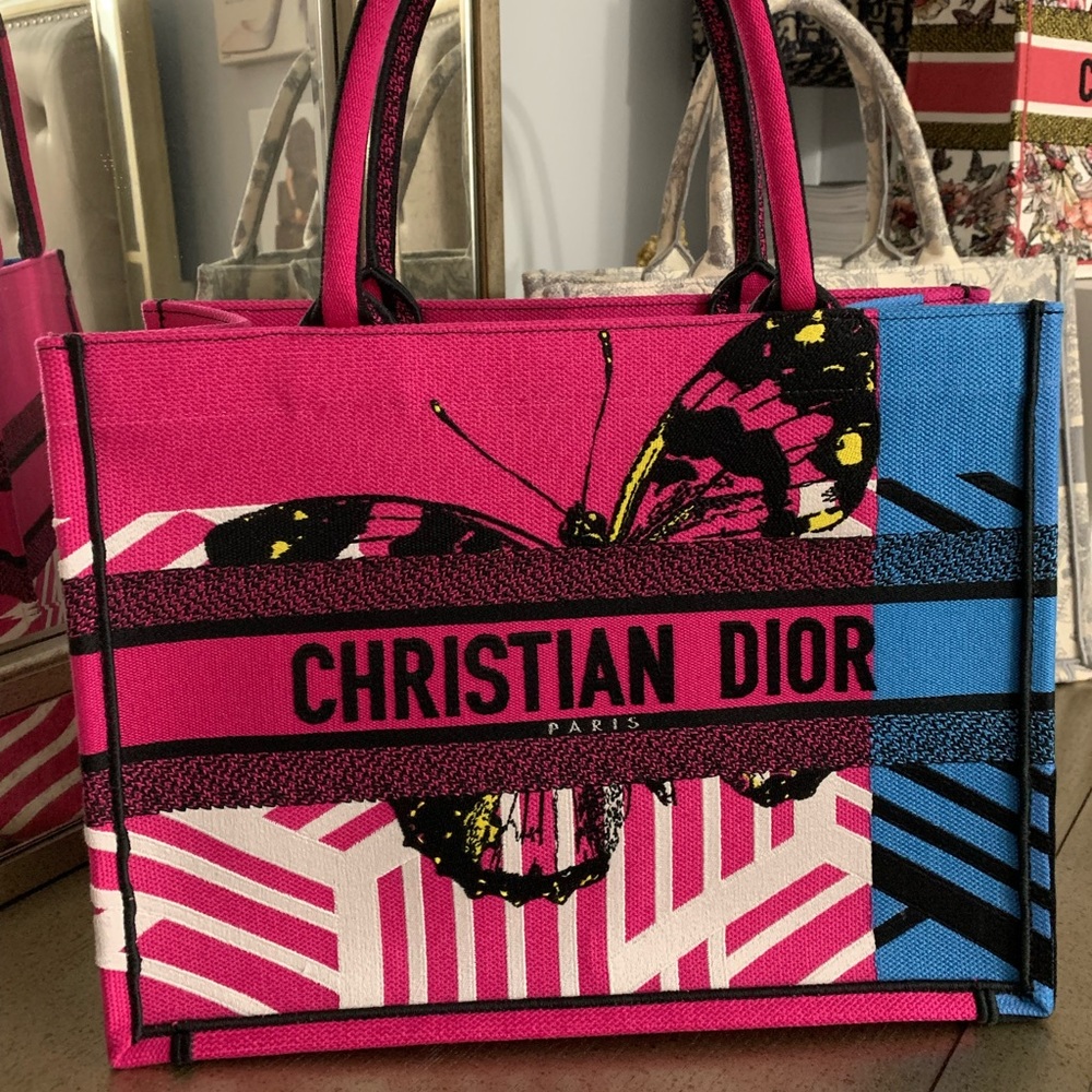 Dior Medium Book Tote 💕🛍
